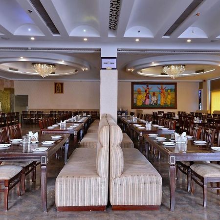 Jassons Sheesh Mahal Hotel Murthal Eksteriør billede